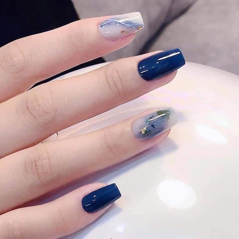 Những mẫu nail "sang chảnh" cho cô nàng công sở