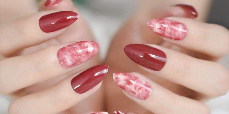 Mẫu nail đẹp đơn giản thanh lịch cá tính giúp nàng tự tin