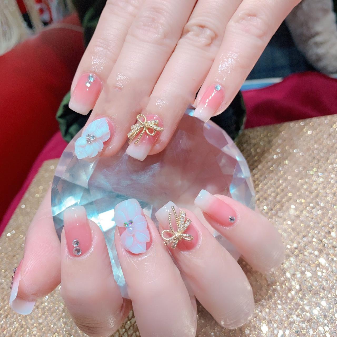 Những mẫu nail "sang chảnh" cho cô nàng công sở