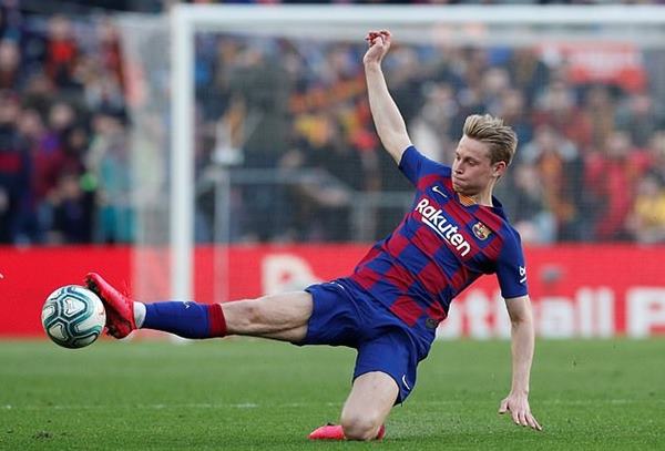 Tiền vệ mỏ neo là gì? những tiền vệ mỏ neo hay nhất