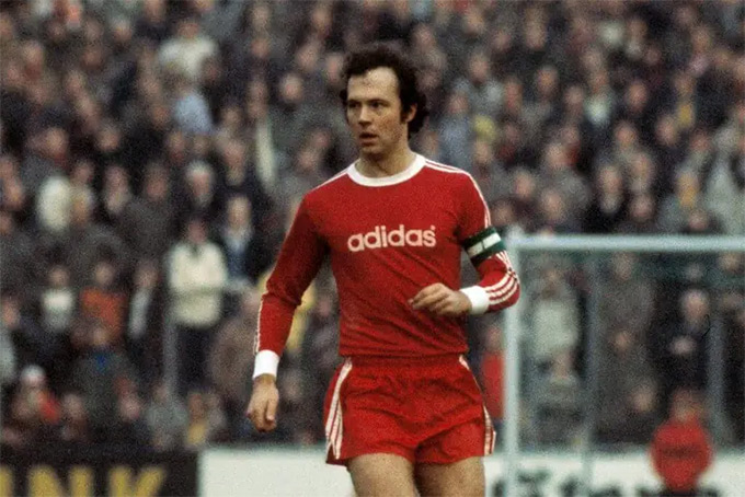 Bayern Munich treo áo số 5 vinh danh 'Hoàng đế' Beckenbauer - Bongdaplus.vn
