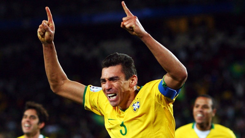 Lucio cũng là một cái tên ấn tượng trong lịch sử Brazil Đội hình Brazil huyền thoại trong lịch sử bóng đá thế giới